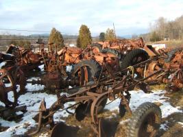 Parting out many IH tractors. Call with your needs!
